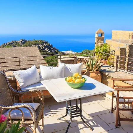 Holiday home Charming House In Anatoli With Sea View And Fireplace